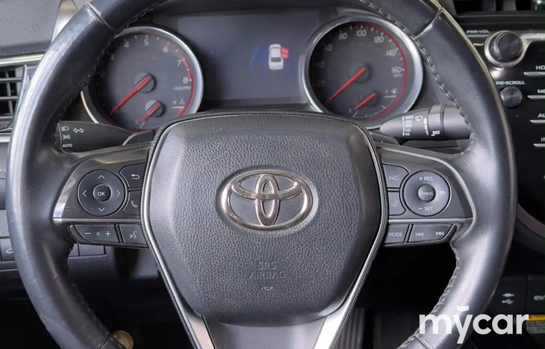 Toyota Camry 2019