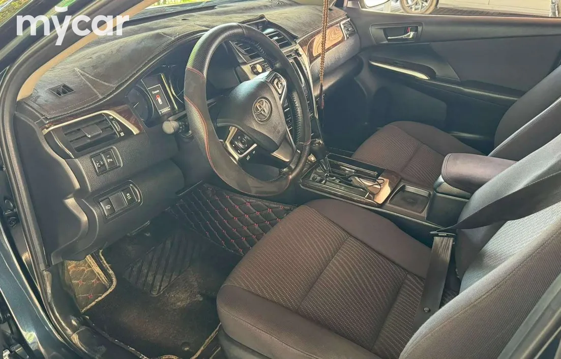 Toyota Camry 2015