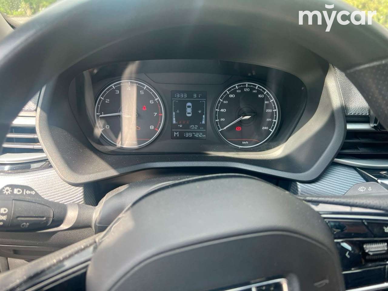 Geely Emgrand 2024