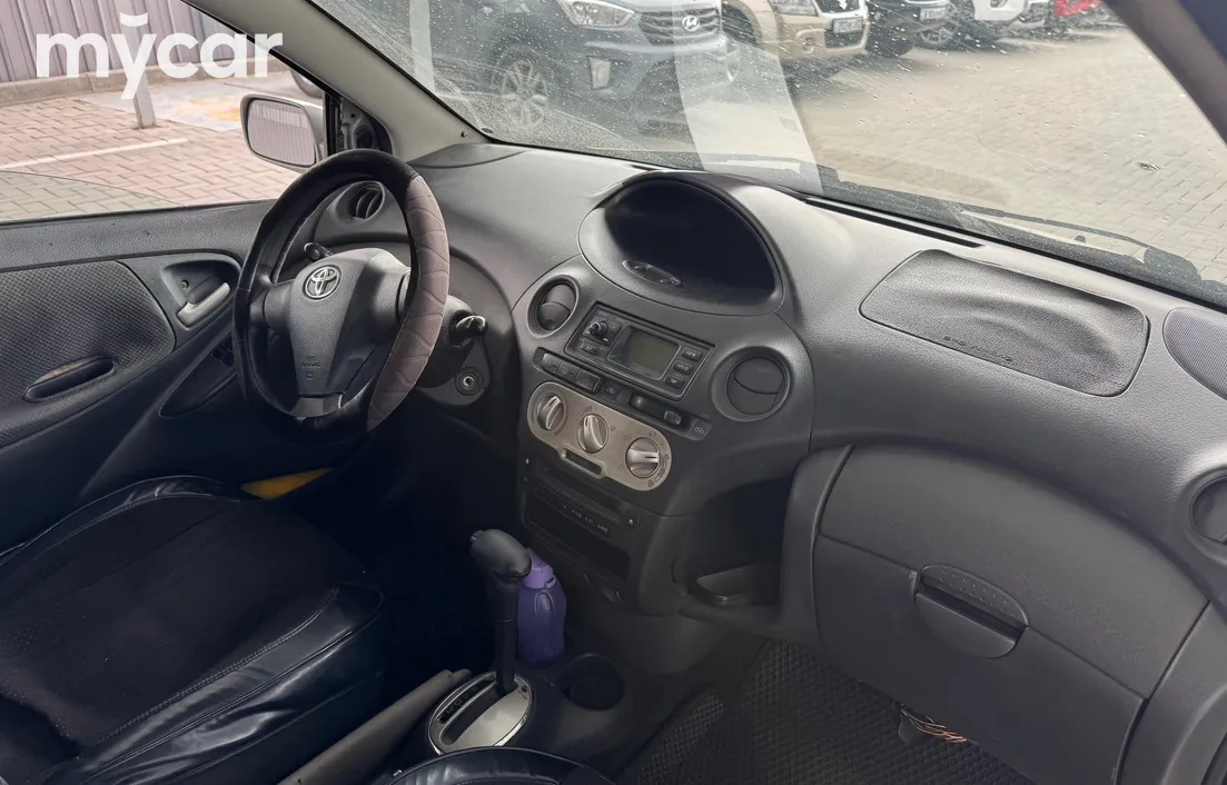 Toyota Yaris 2004