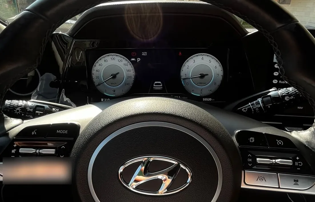 Hyundai Elantra 2023