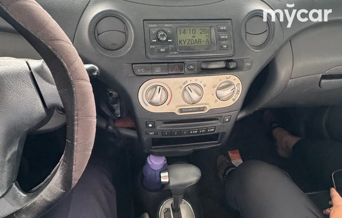 Toyota Yaris 2004