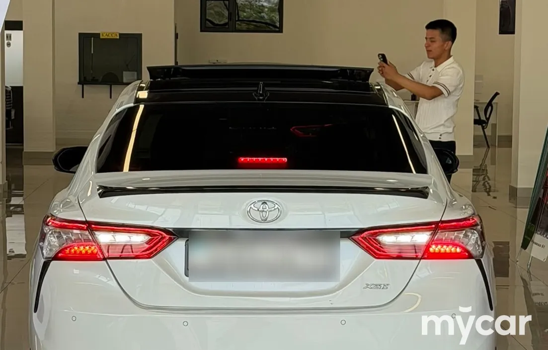 Toyota Camry 2019