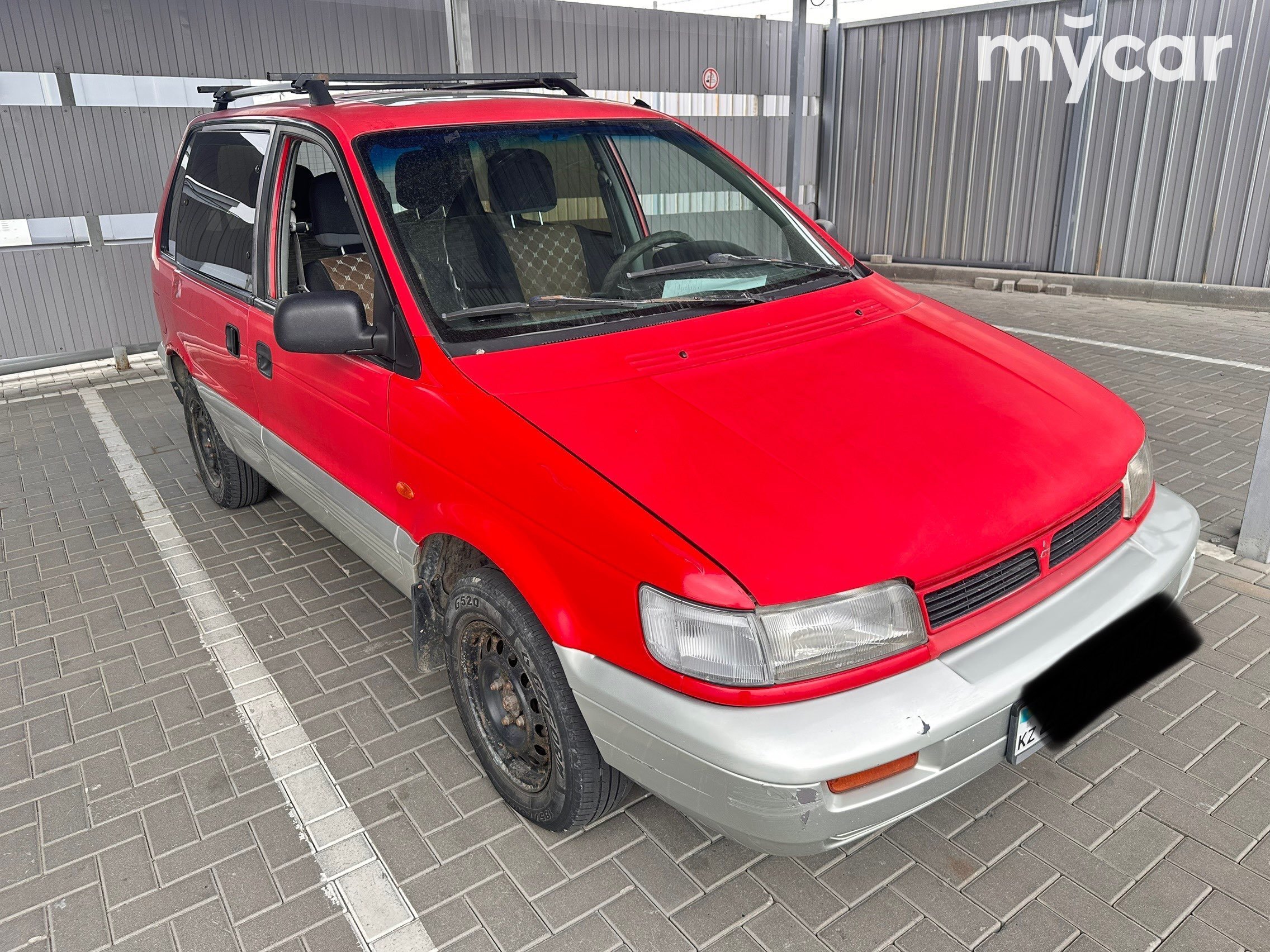 Mitsubishi Space Runner 1995