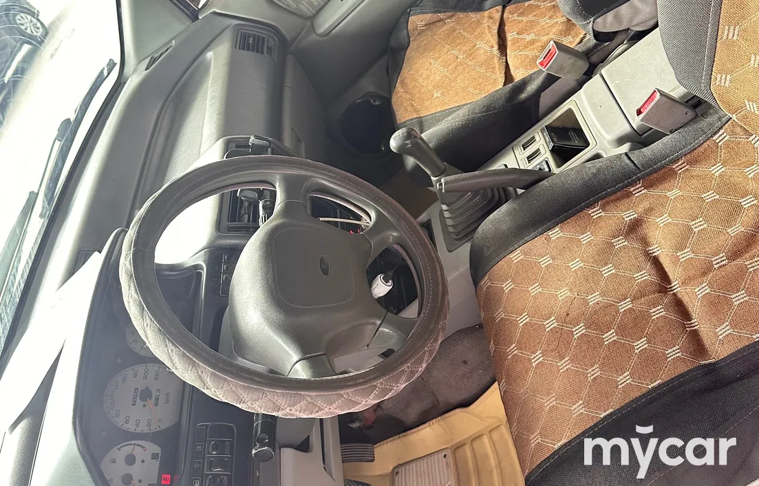 Mitsubishi Space Runner 1995