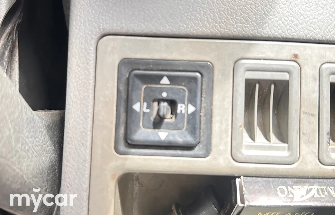 Mitsubishi Space Runner 1995