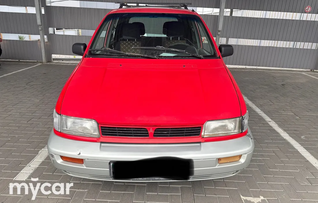 Mitsubishi Space Runner 1995