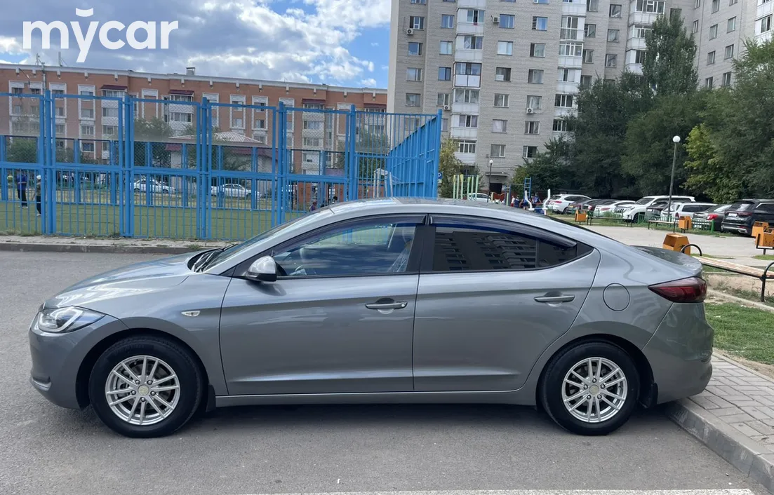 Hyundai Elantra 2018