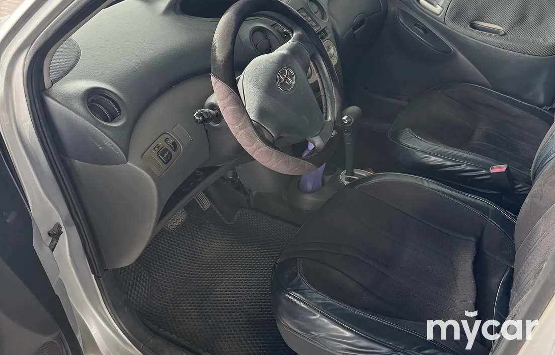 Toyota Yaris 2004