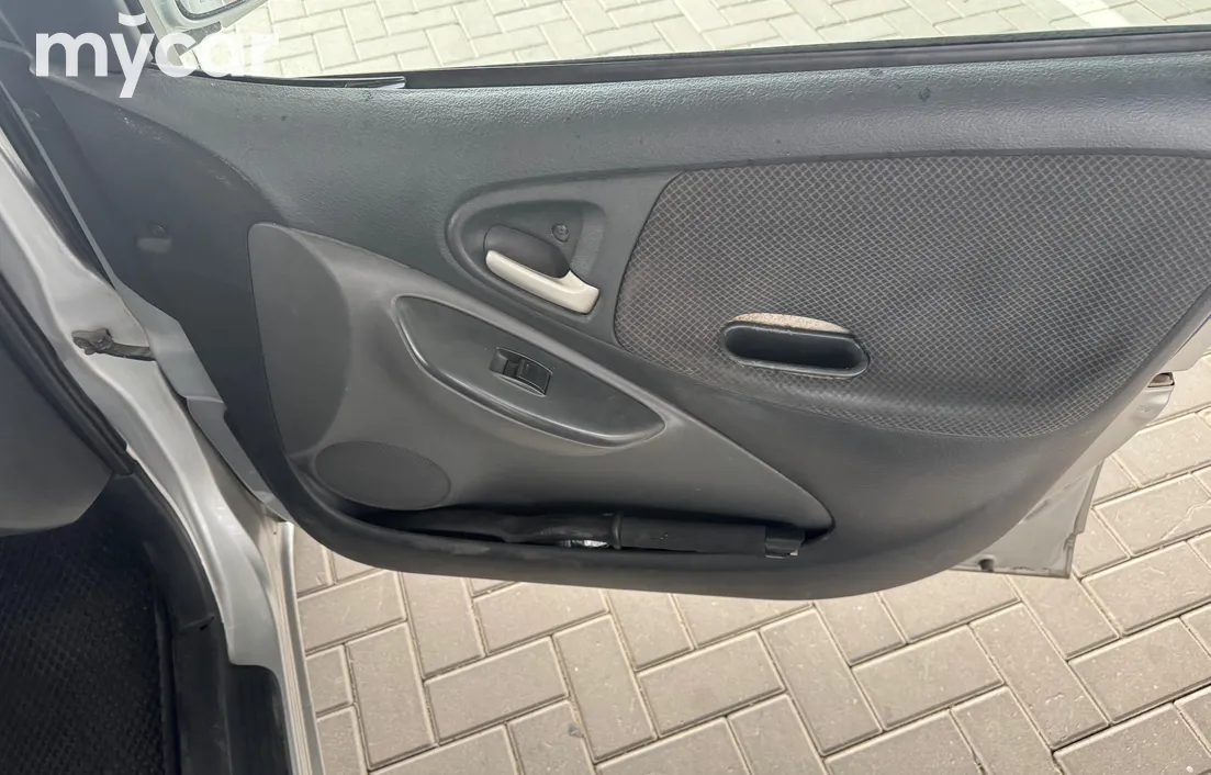 Toyota Yaris 2004