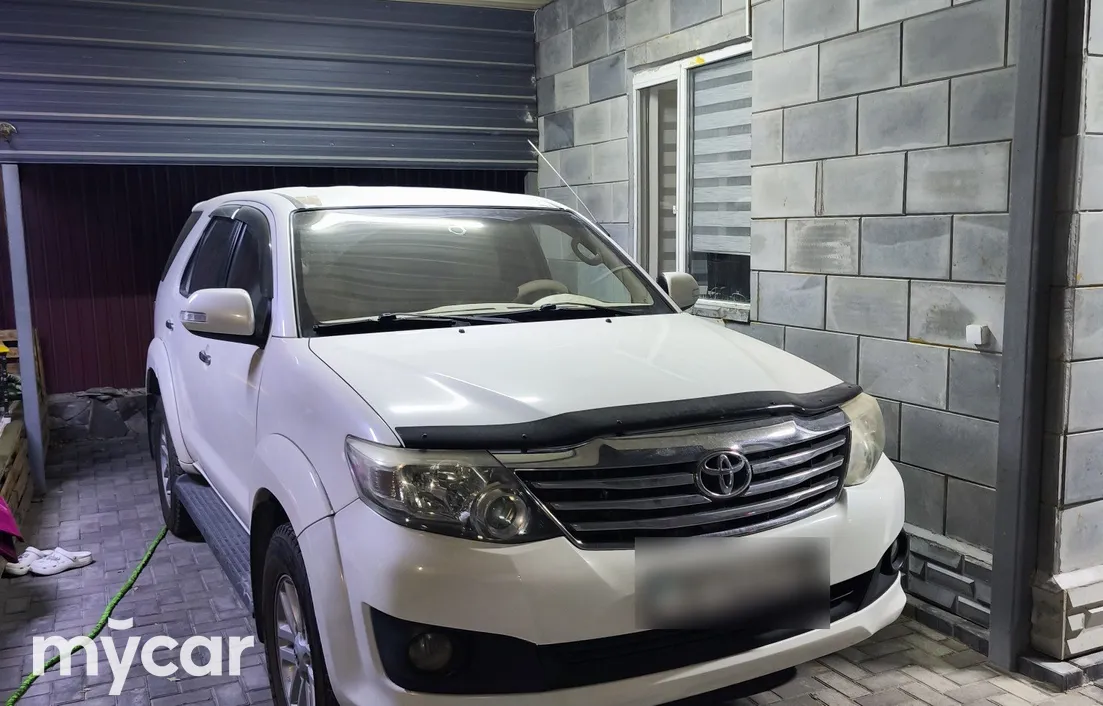 Toyota Fortuner 2013