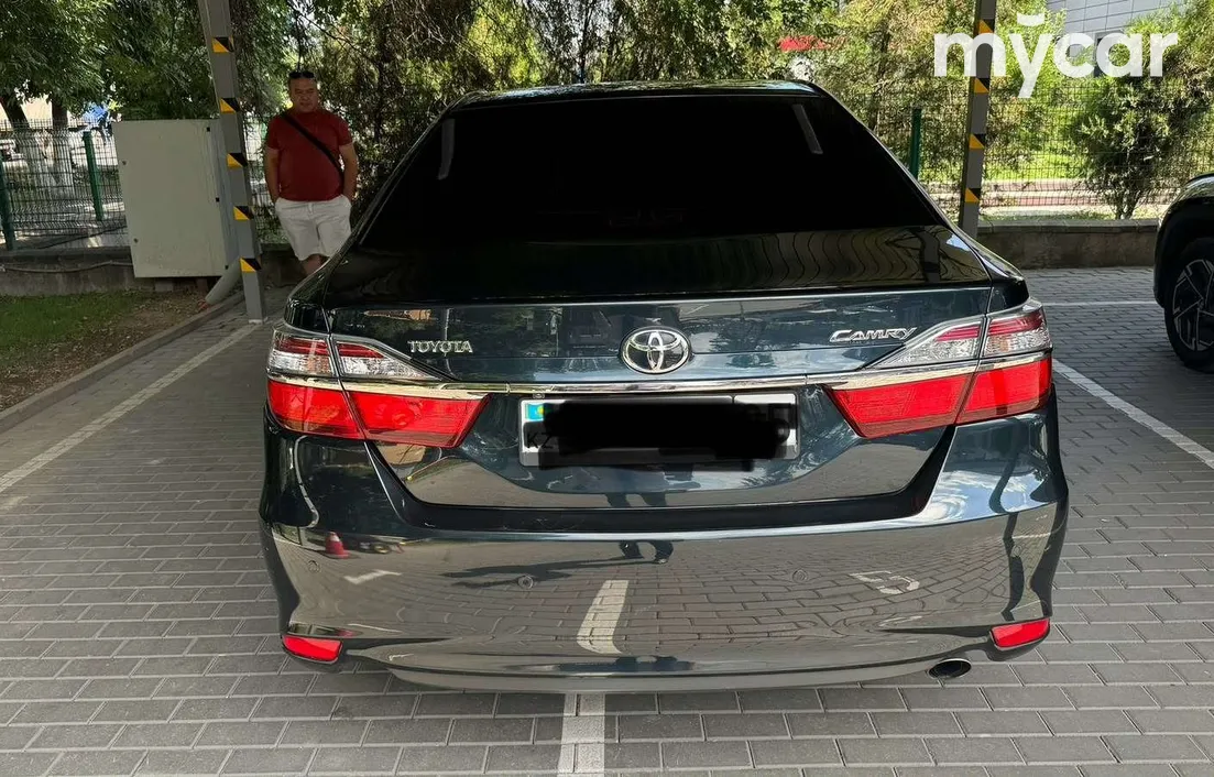 Toyota Camry 2015