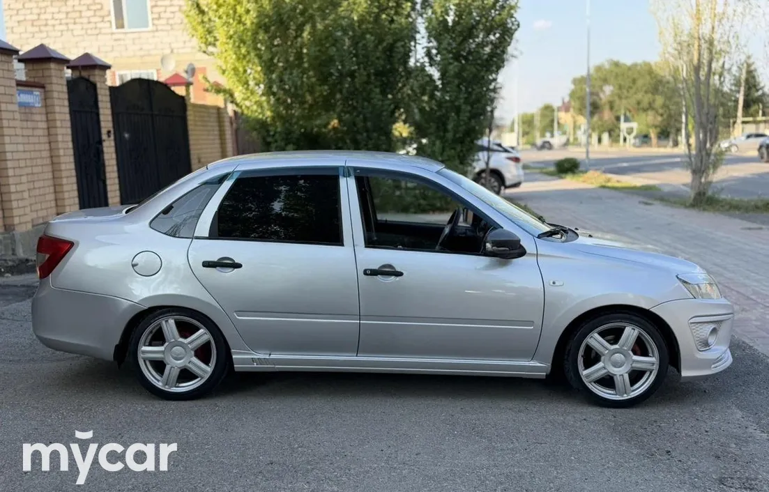 LADA Granta 2013