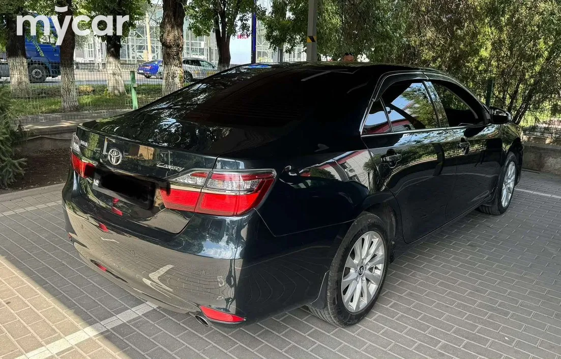Toyota Camry 2015