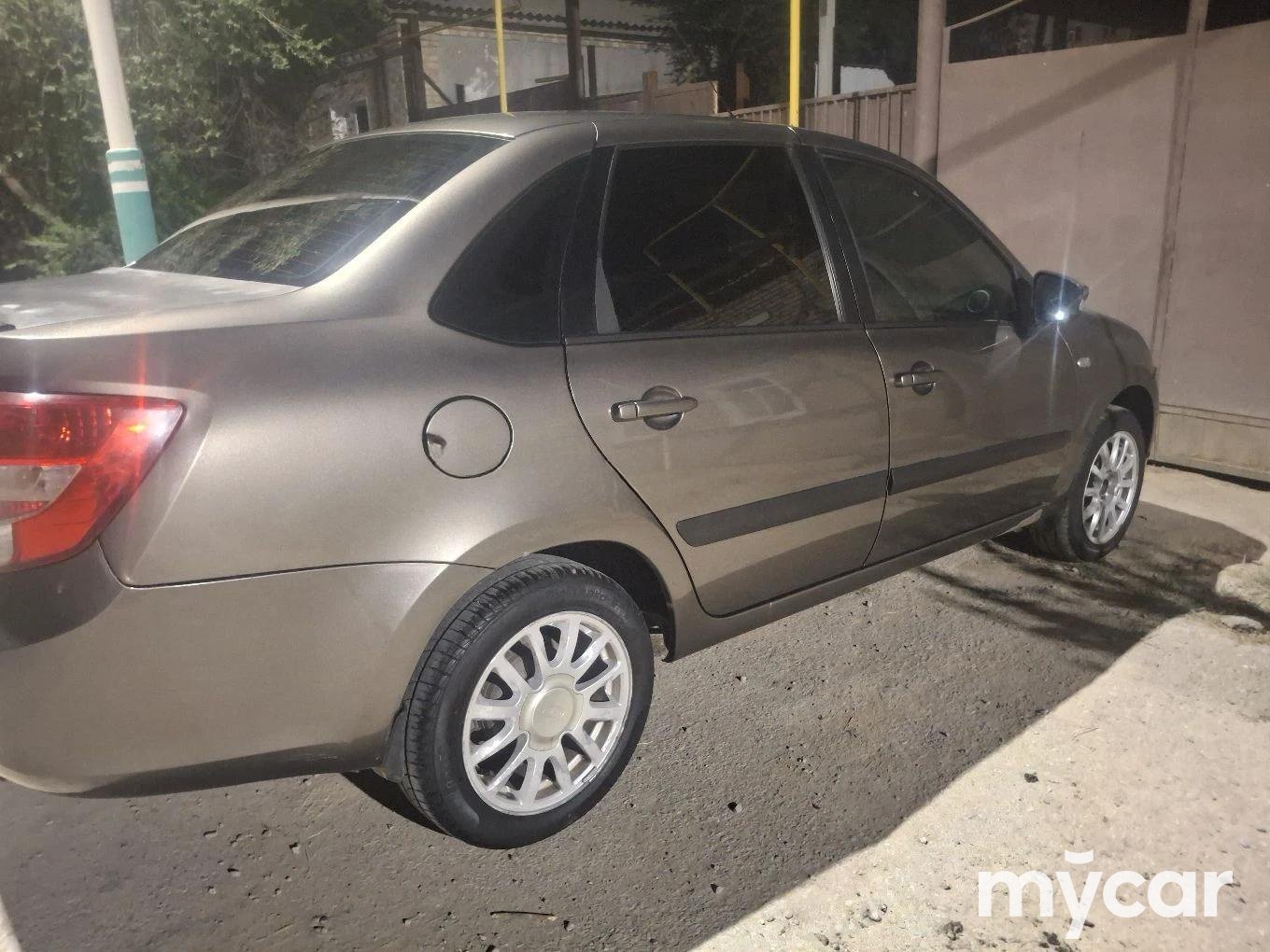 LADA Granta 2018