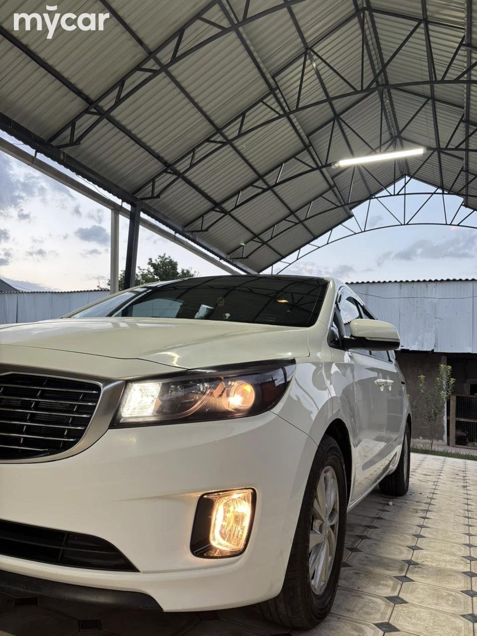 Kia Carnival 2015