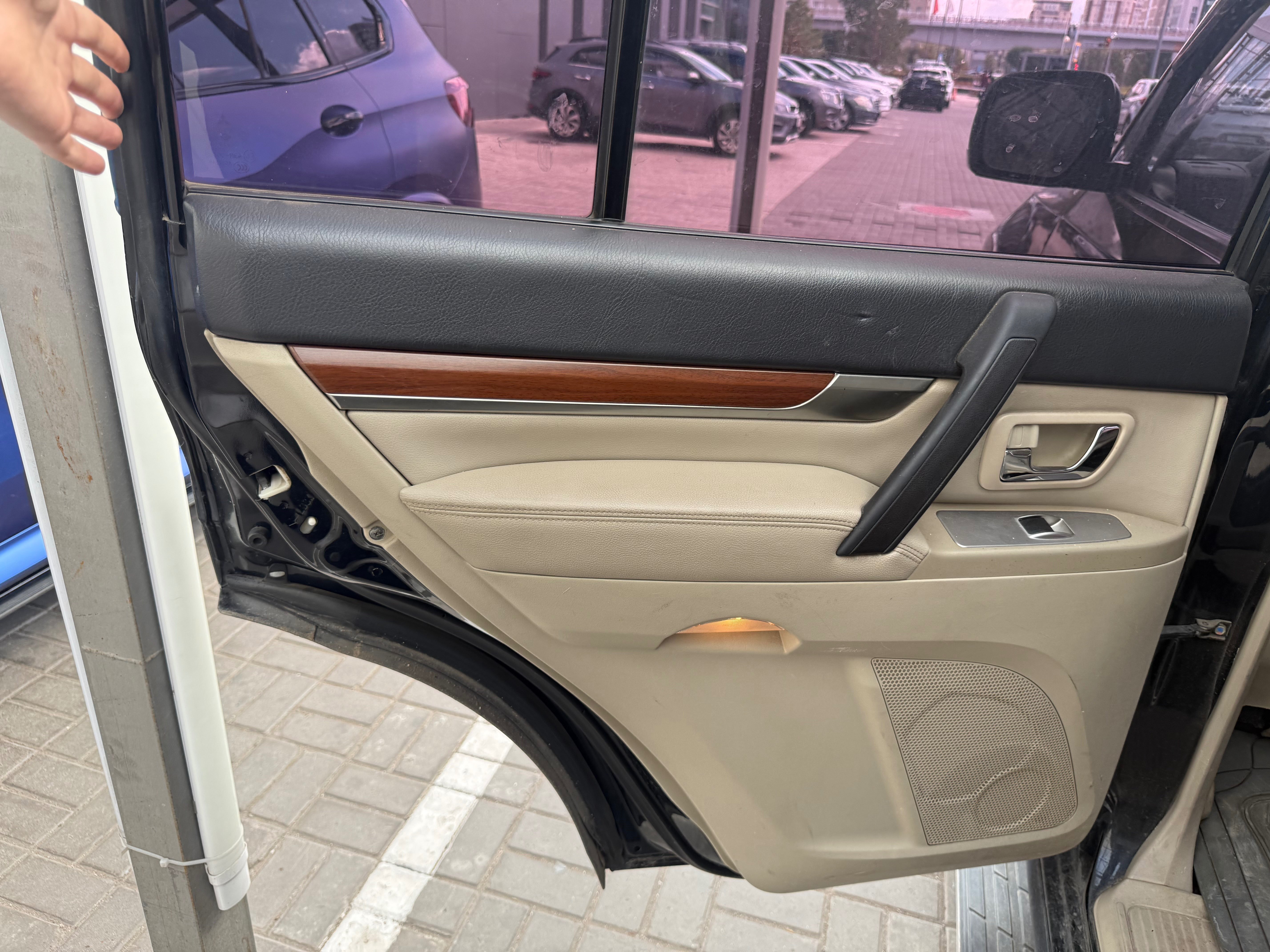 Mitsubishi Pajero 2007