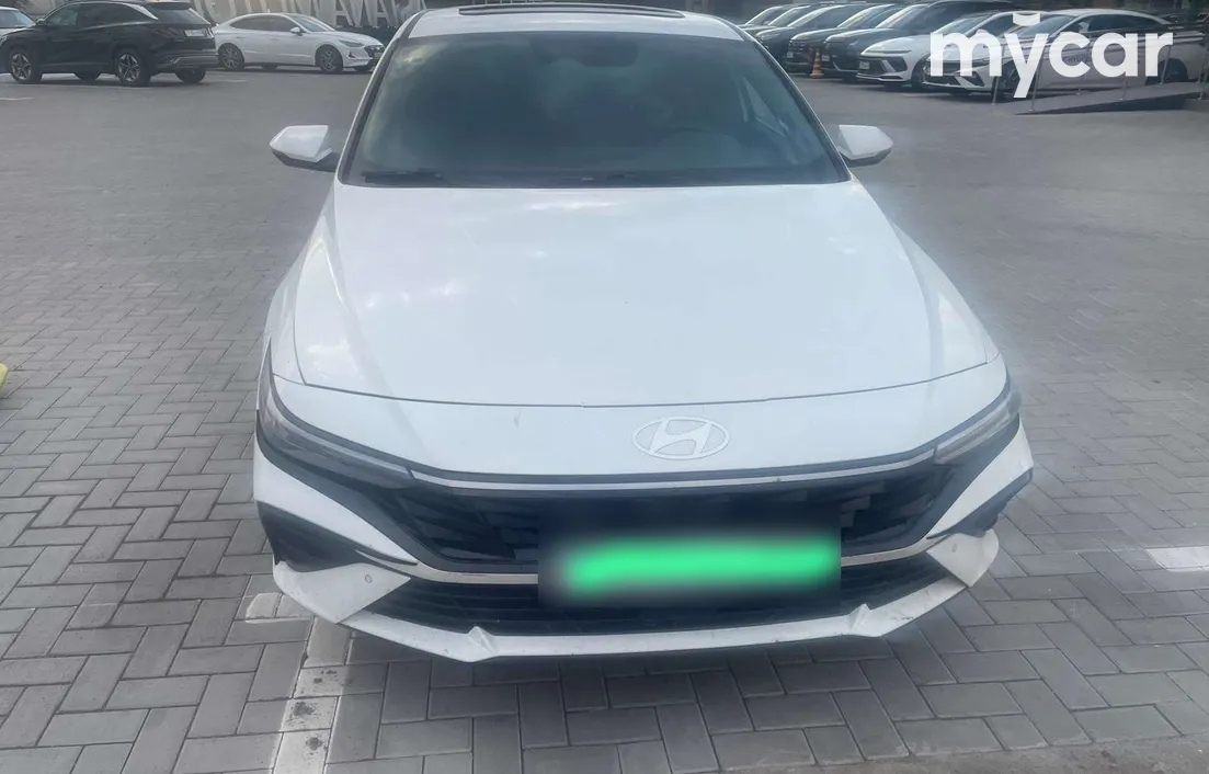 Hyundai Elantra 2024