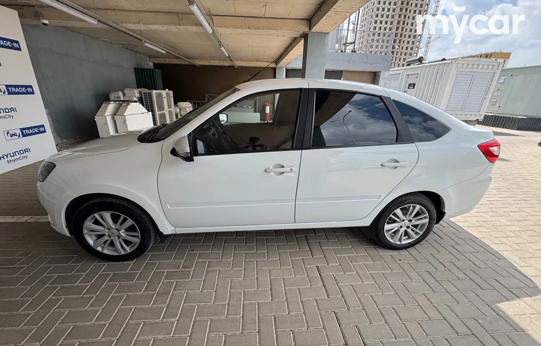 LADA Granta 2023