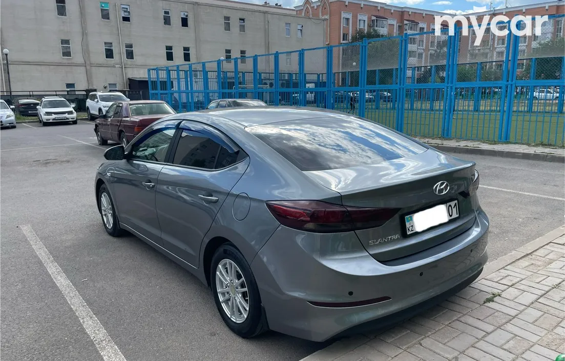 Hyundai Elantra 2018