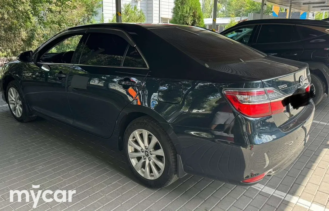 Toyota Camry 2015
