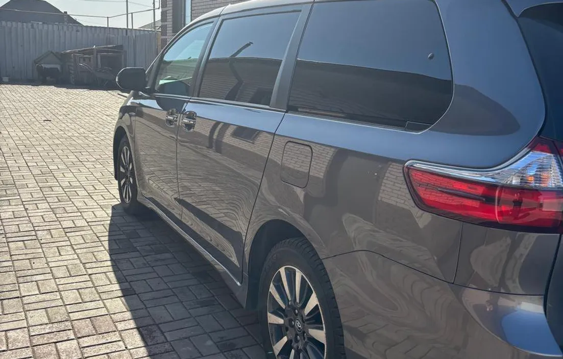 Toyota Sienna 2020