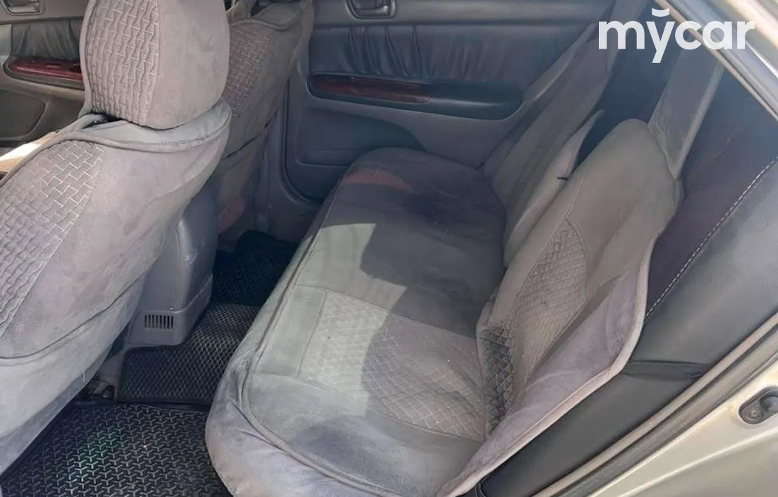 Toyota Camry 2004