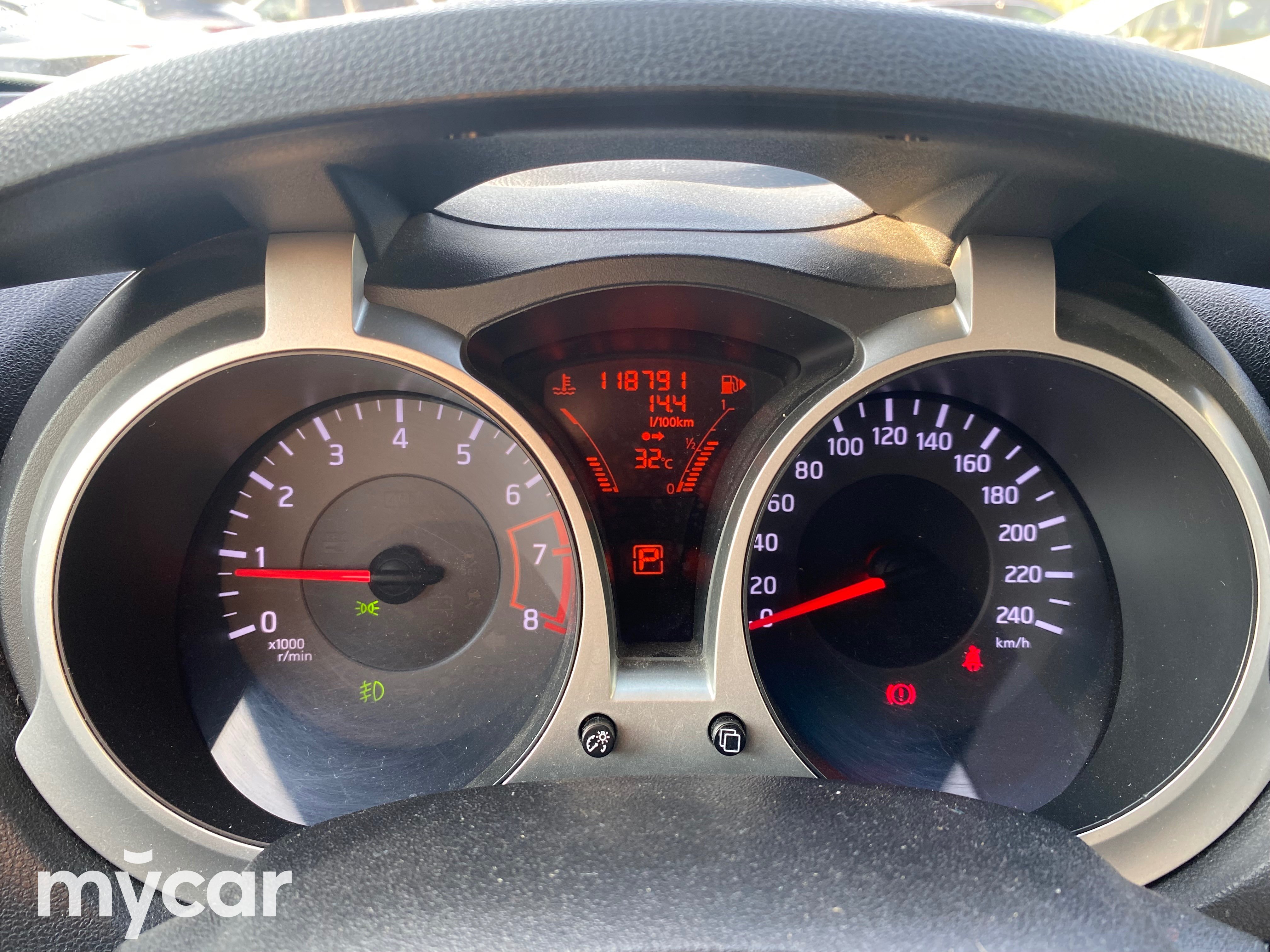 Nissan Juke 2011
