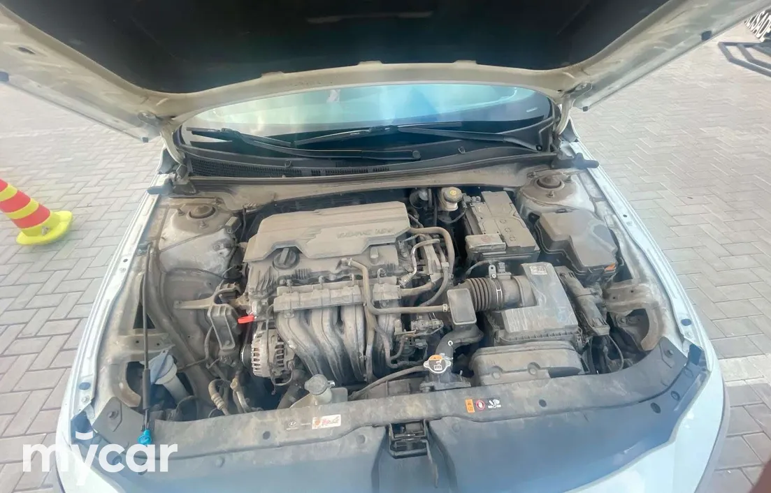 Hyundai Elantra 2024