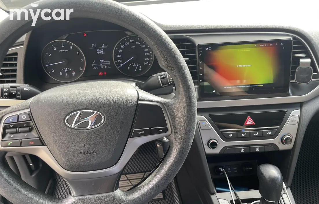 Hyundai Elantra 2018