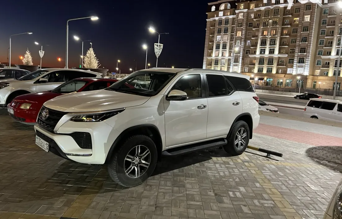 Toyota Fortuner 2022