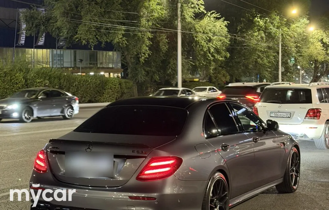 Mercedes-Benz E-Класс 2018