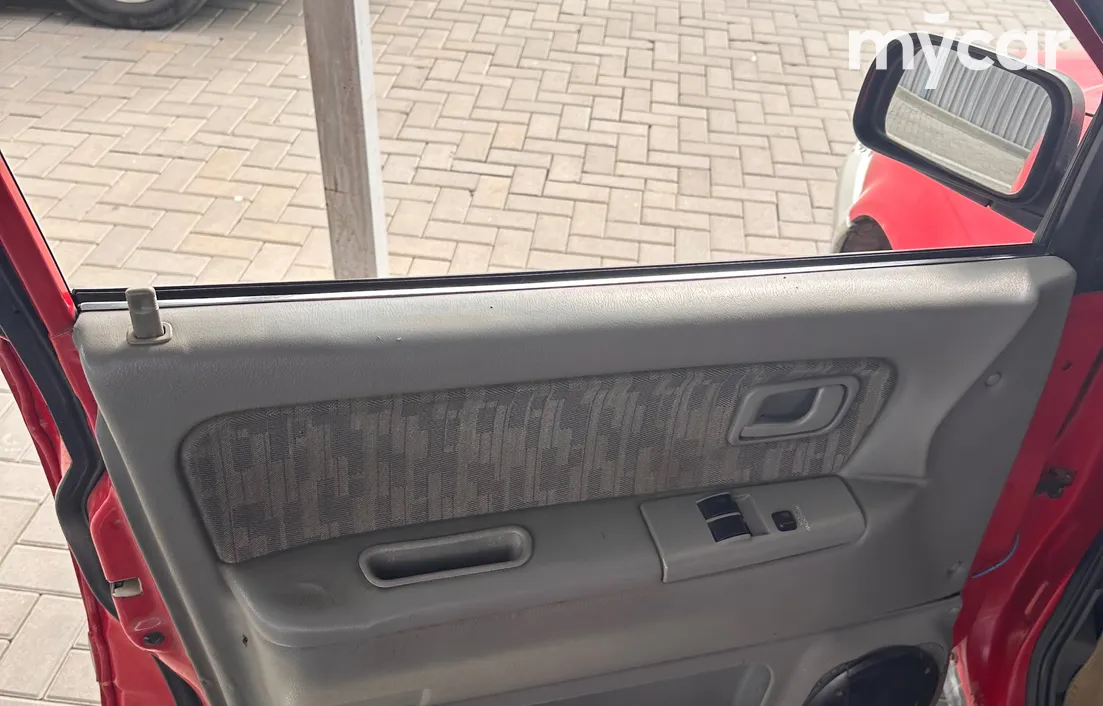 Mitsubishi Space Runner 1995