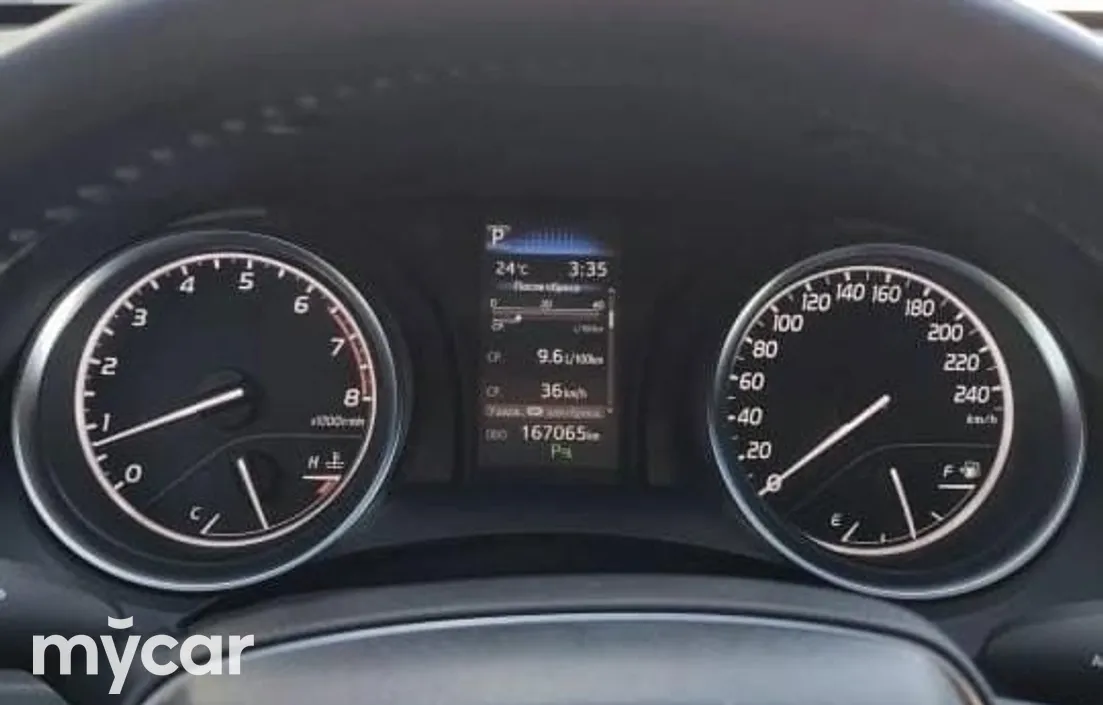 Toyota Camry 2019