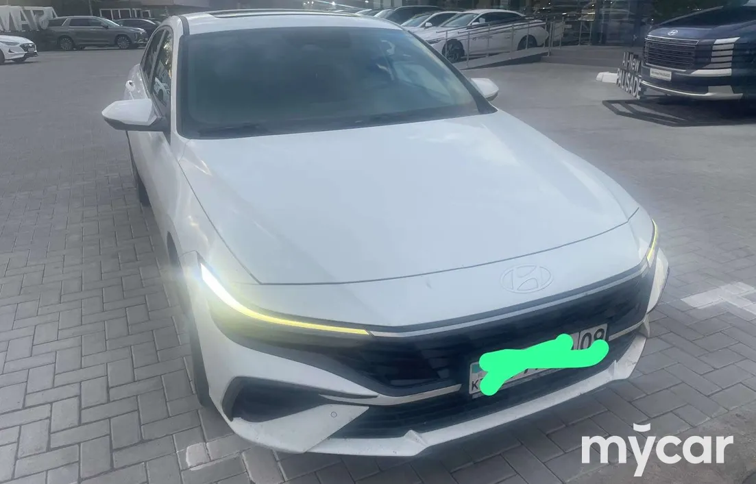 Hyundai Elantra 2024