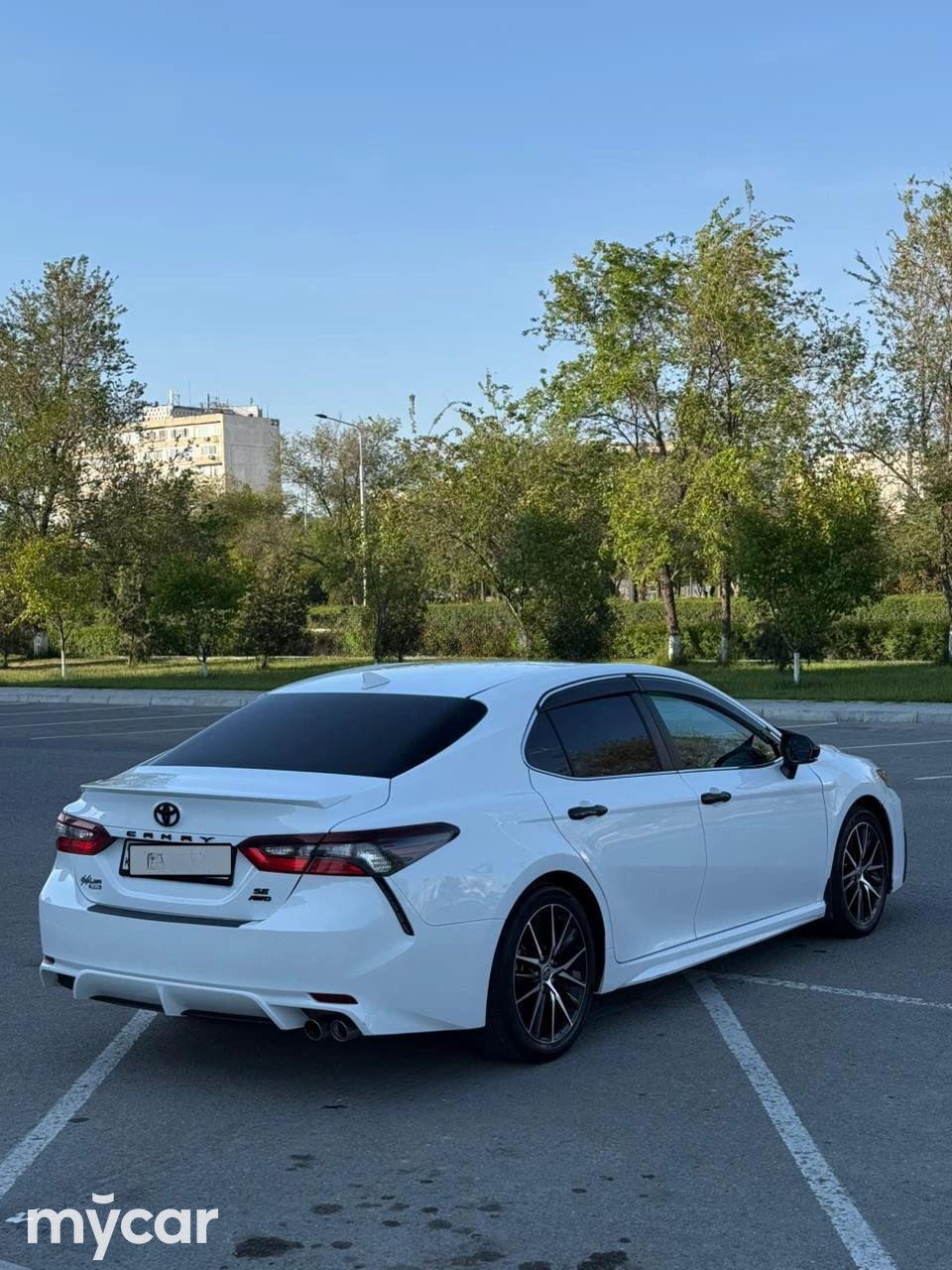 Toyota Camry 2021