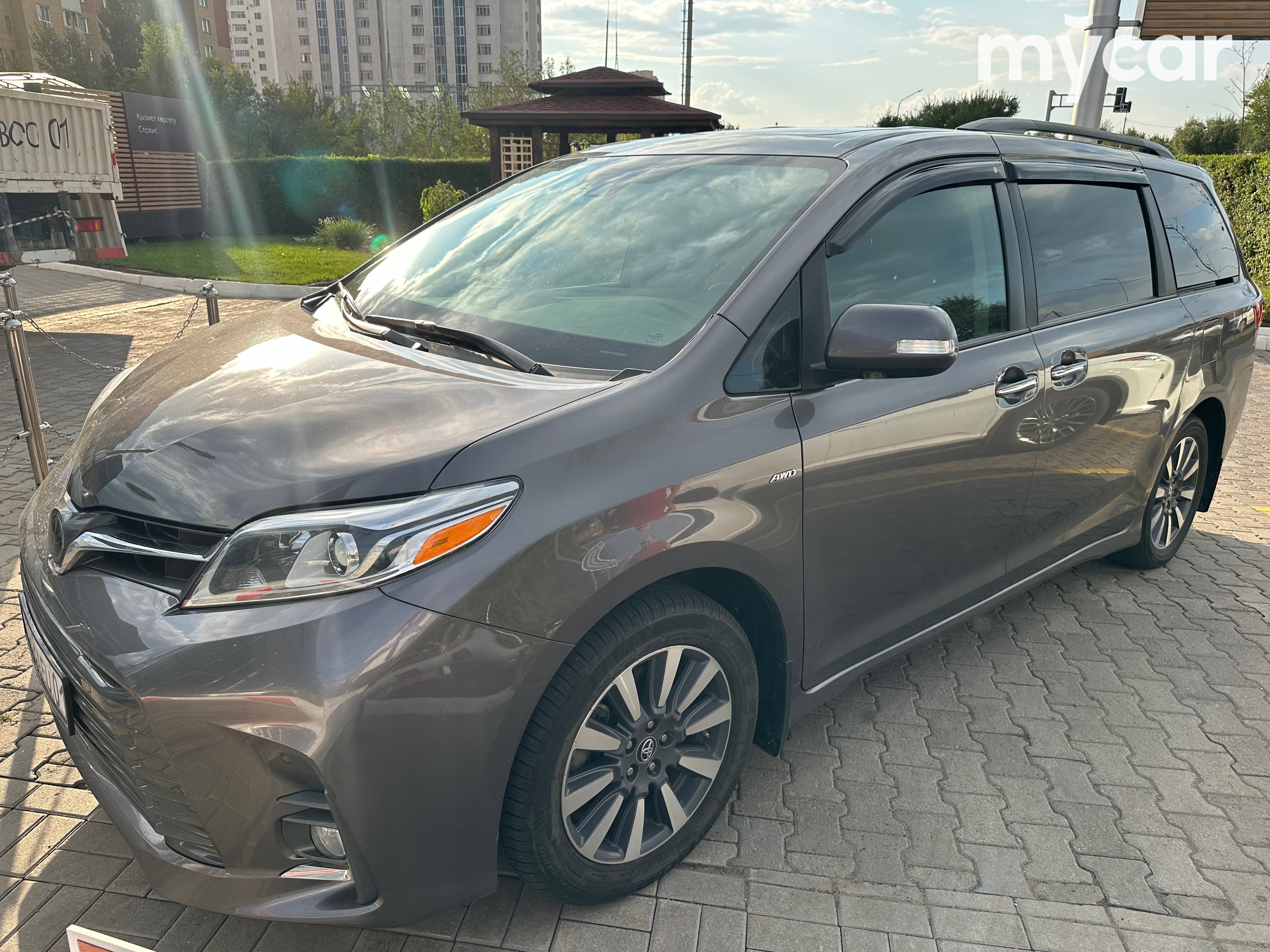 Toyota Sienna 2020