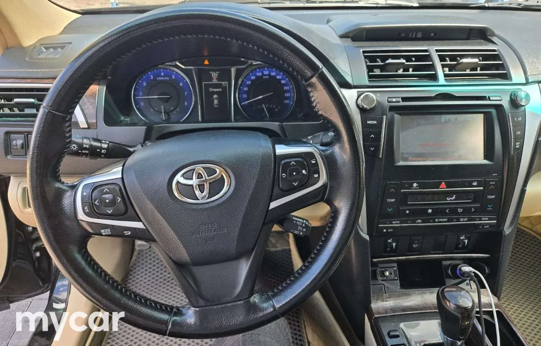 Toyota Camry 2015