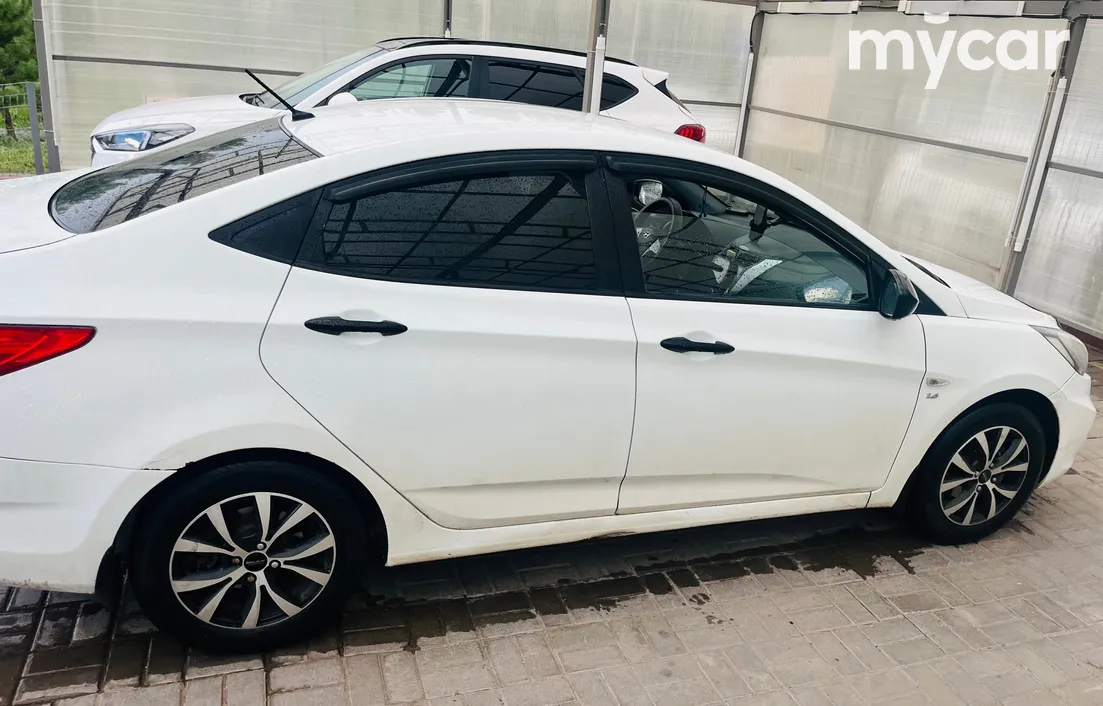 Hyundai Accent 2014
