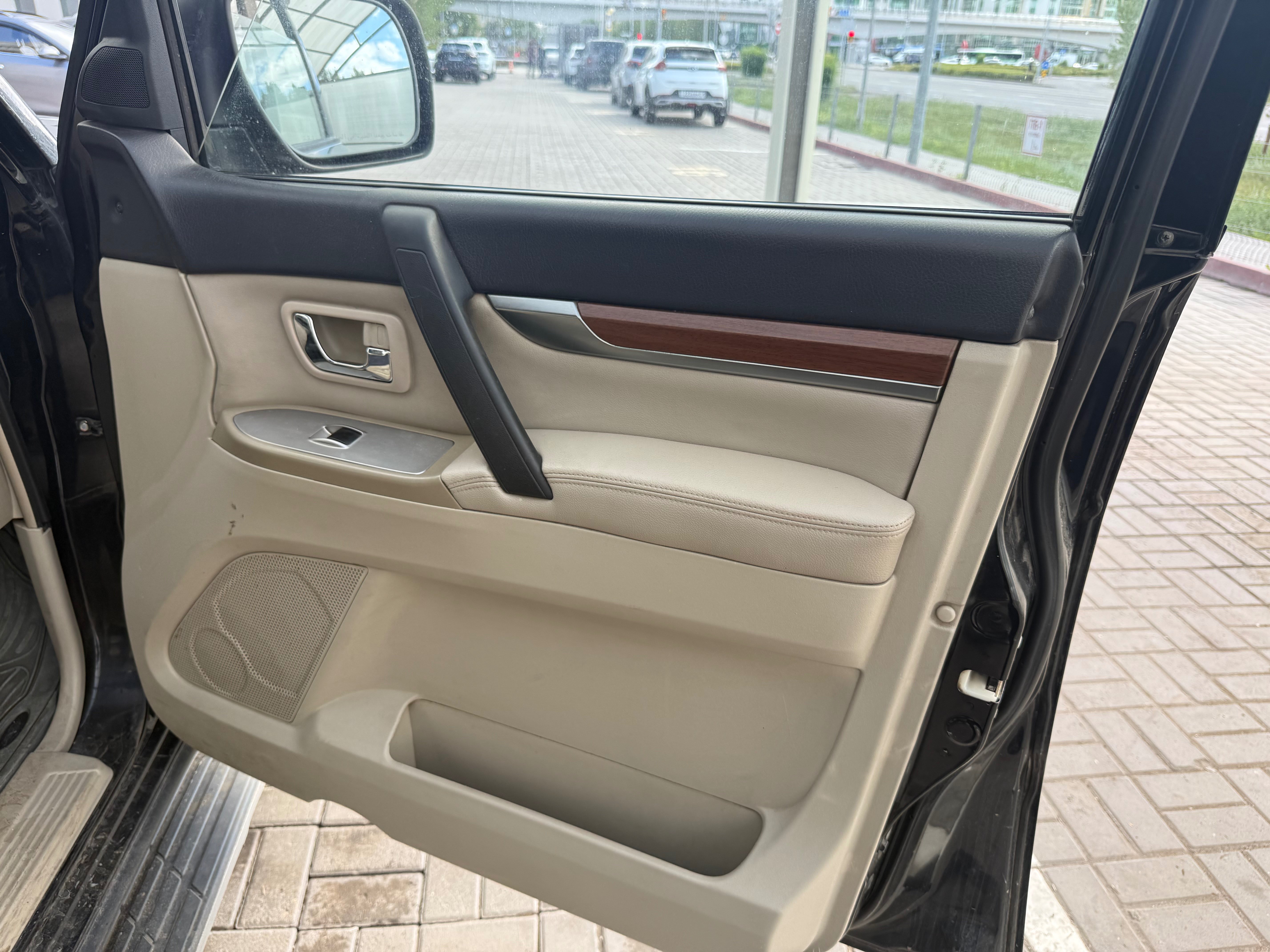 Mitsubishi Pajero 2007
