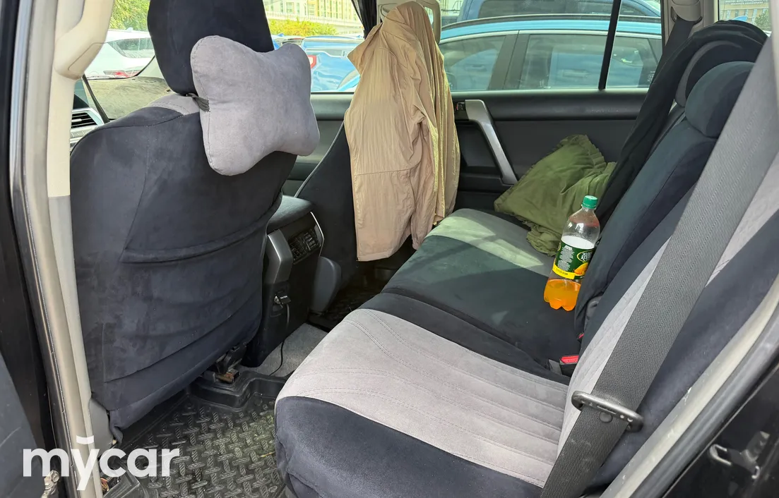 Toyota Land Cruiser Prado 2011