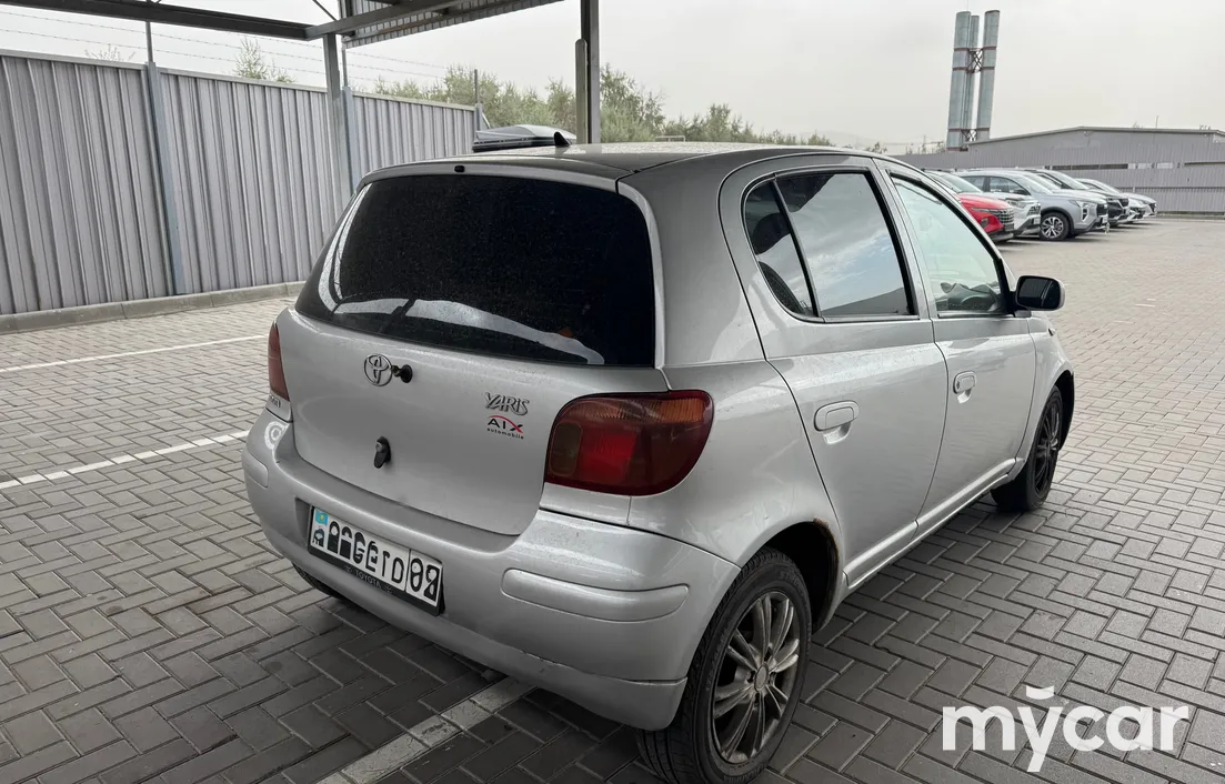Toyota Yaris 2004