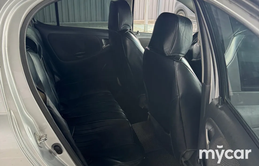 Toyota Yaris 2004