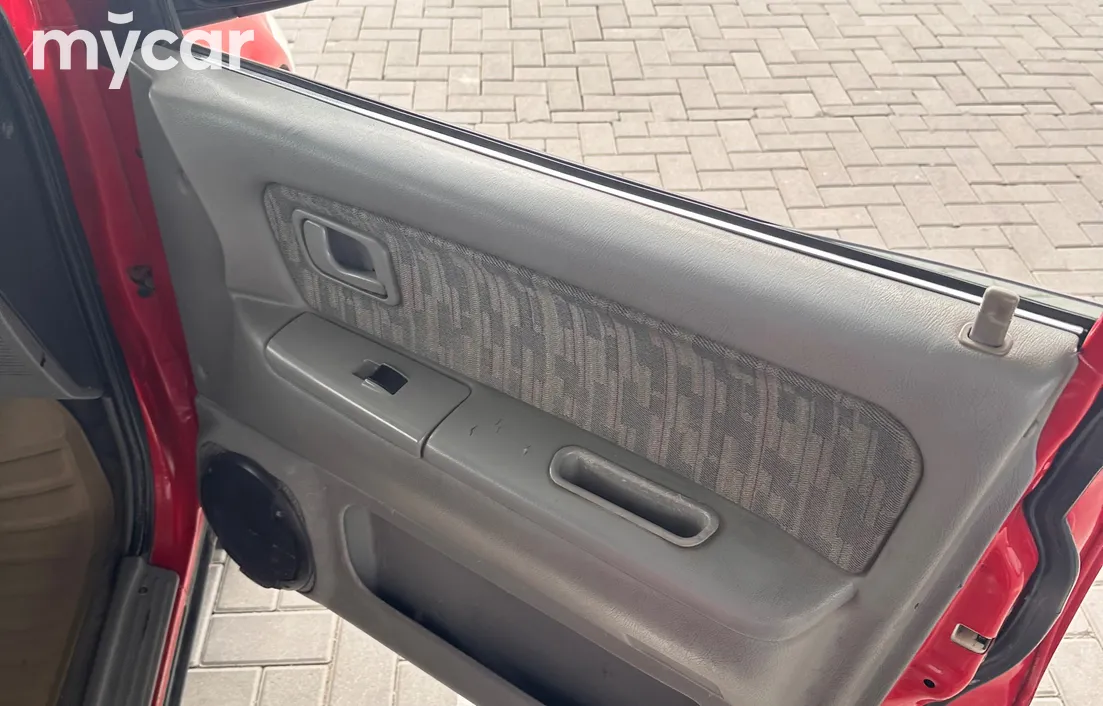 Mitsubishi Space Runner 1995