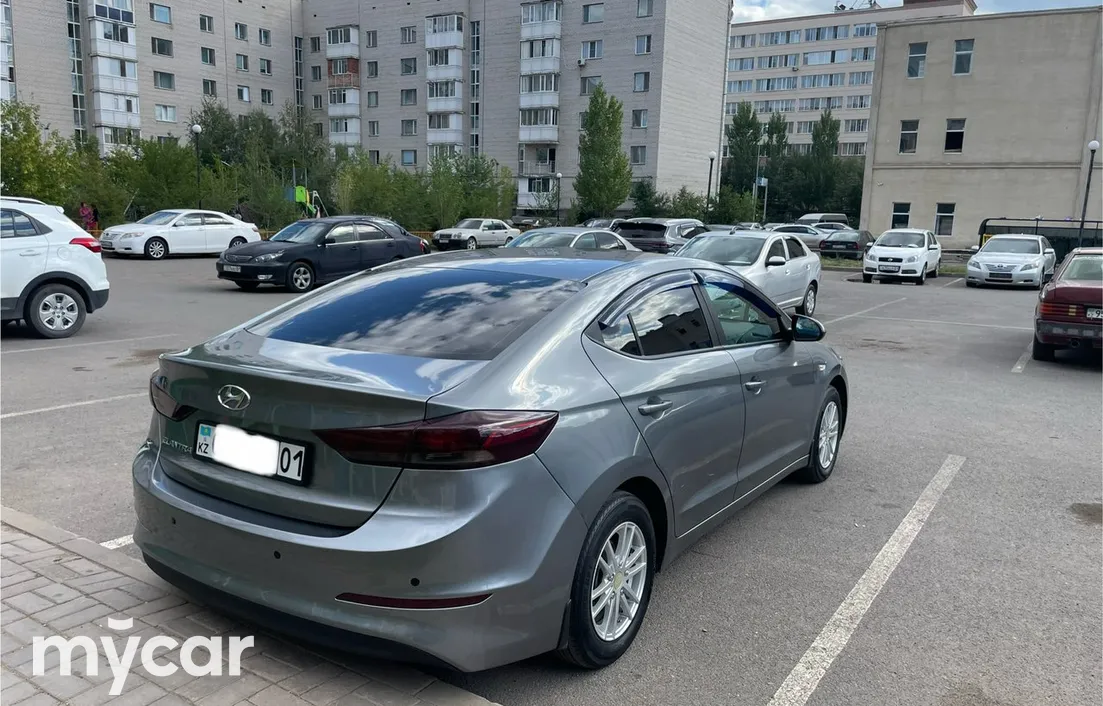 Hyundai Elantra 2018