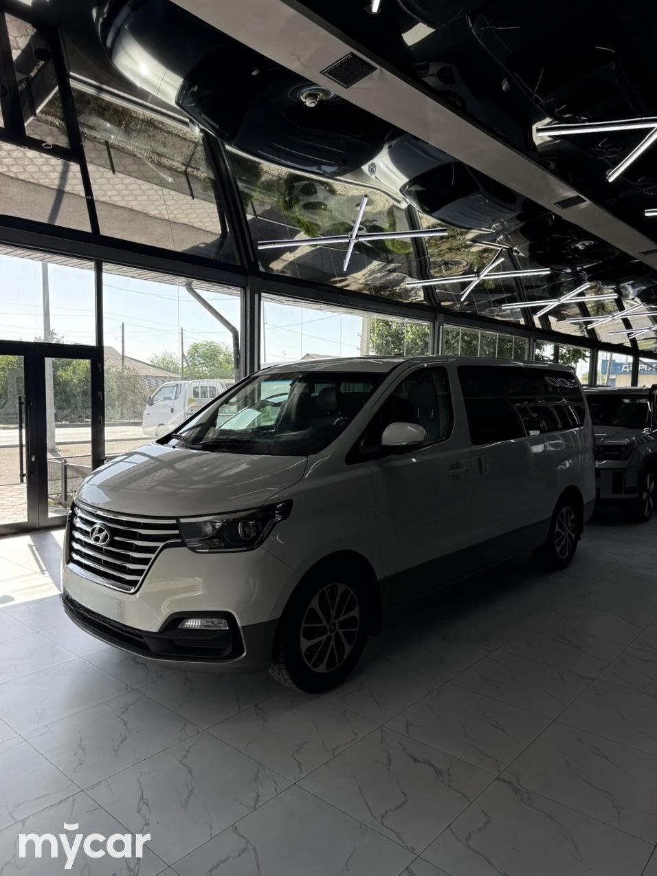 Hyundai Starex 2020