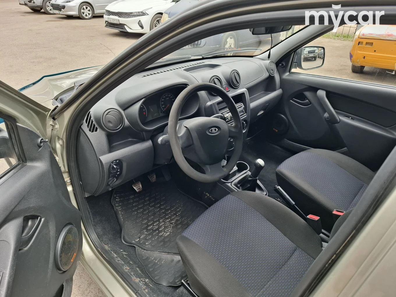 LADA Granta 2012