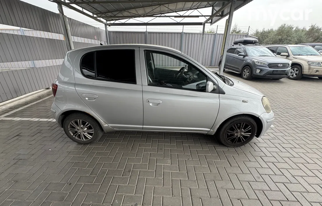 Toyota Yaris 2004