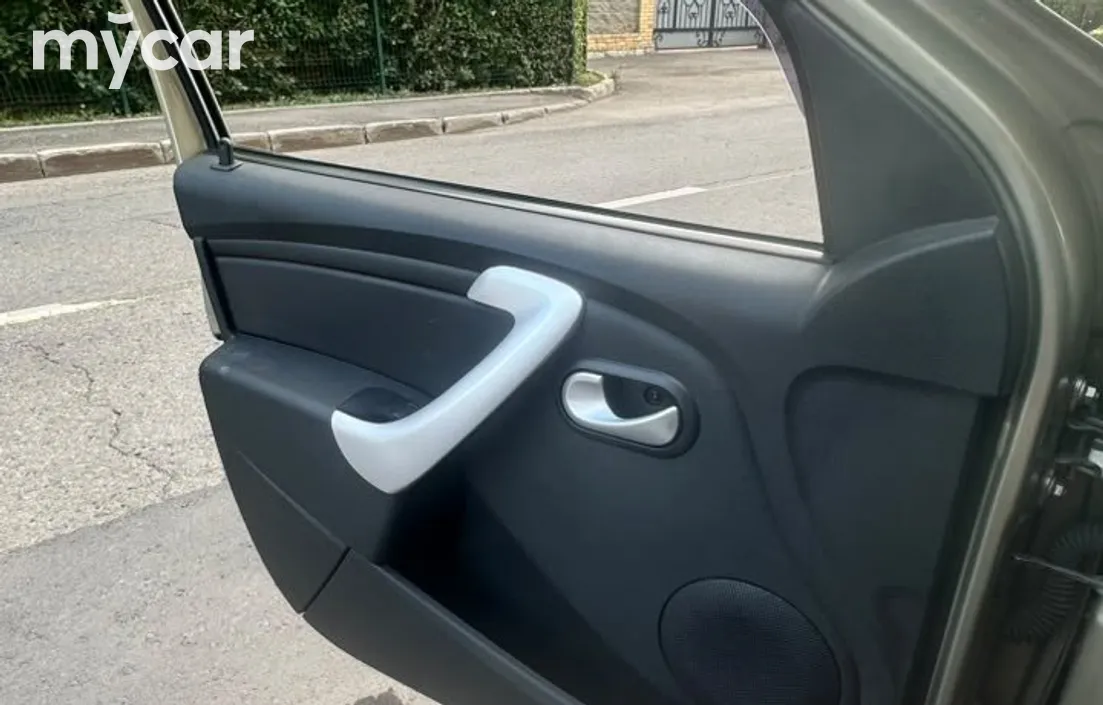 Renault Sandero 2014