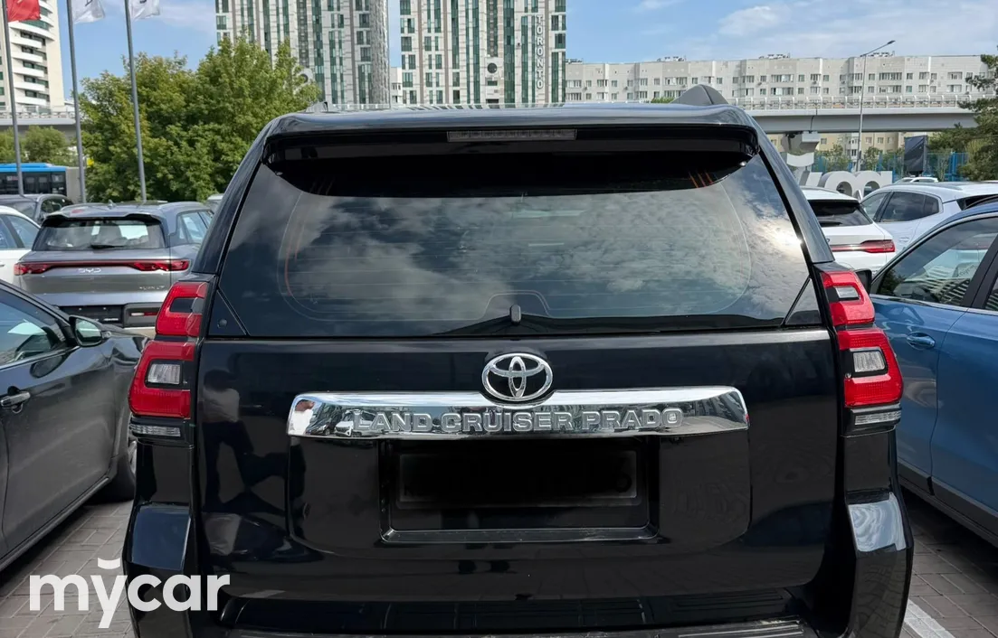 Toyota Land Cruiser Prado 2011